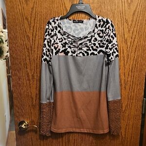 Stylish Women's Leopard Print Top by